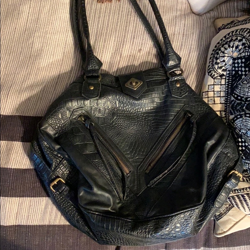 UO PURSE SUPER CUTE
